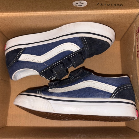 Vans Old Skool V Navy and White Sneakers - Picture 1 of 3